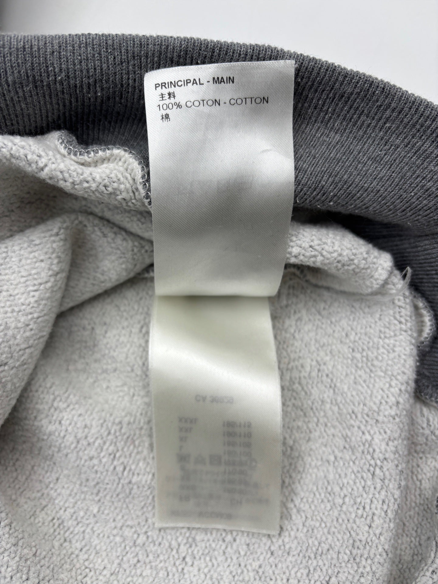 Louis Vuitton - Other - Cotton - Grey - (L)