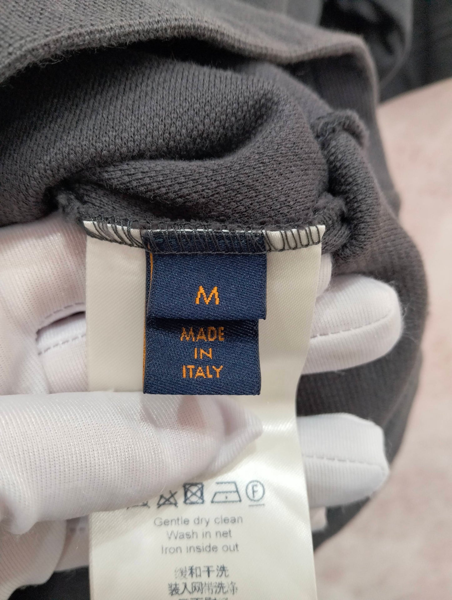 Louis Vuitton - Other - Cotton - Grey - (M)