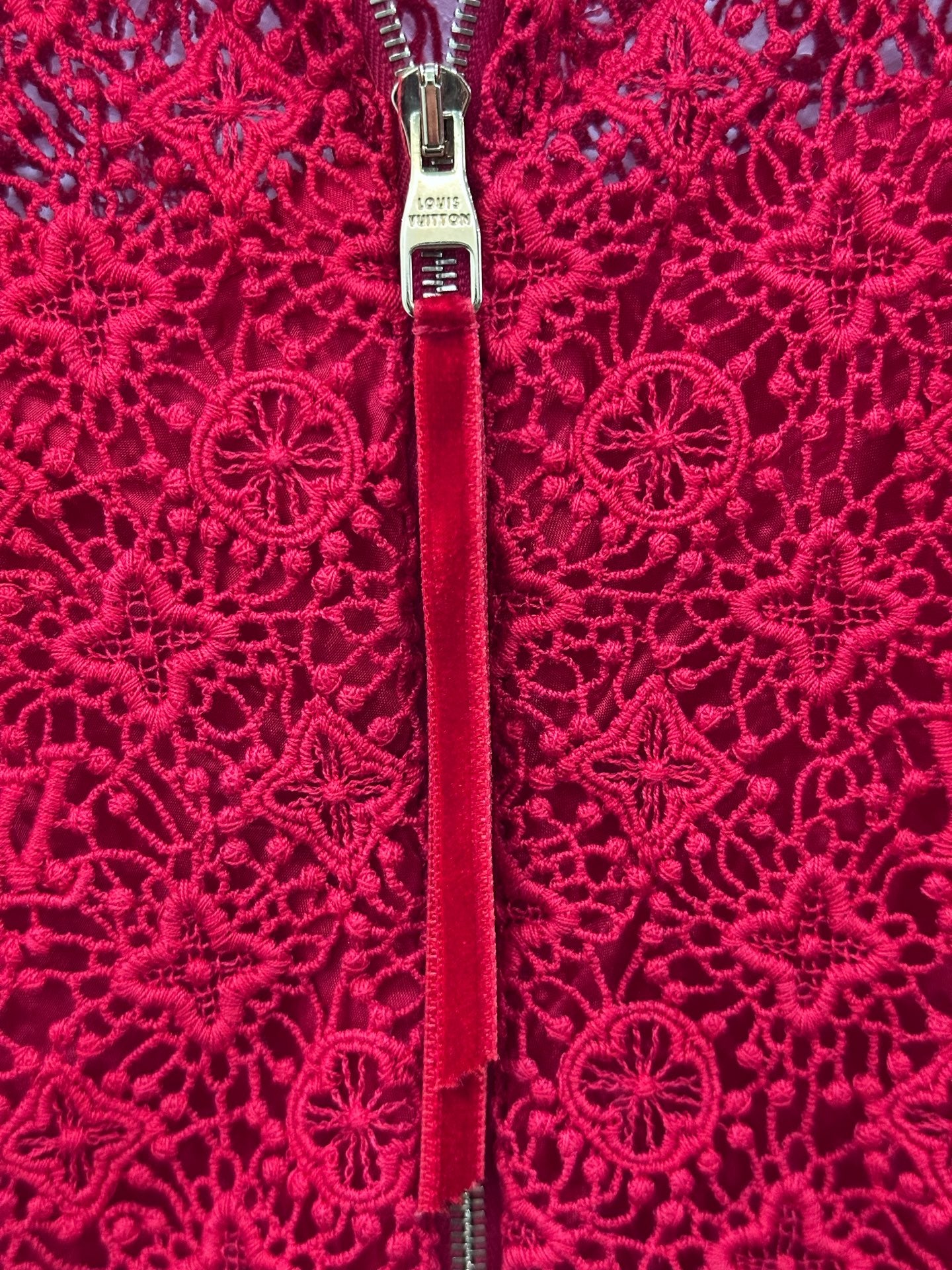 Louis Vuitton - Other - Cotton - Red - (40)