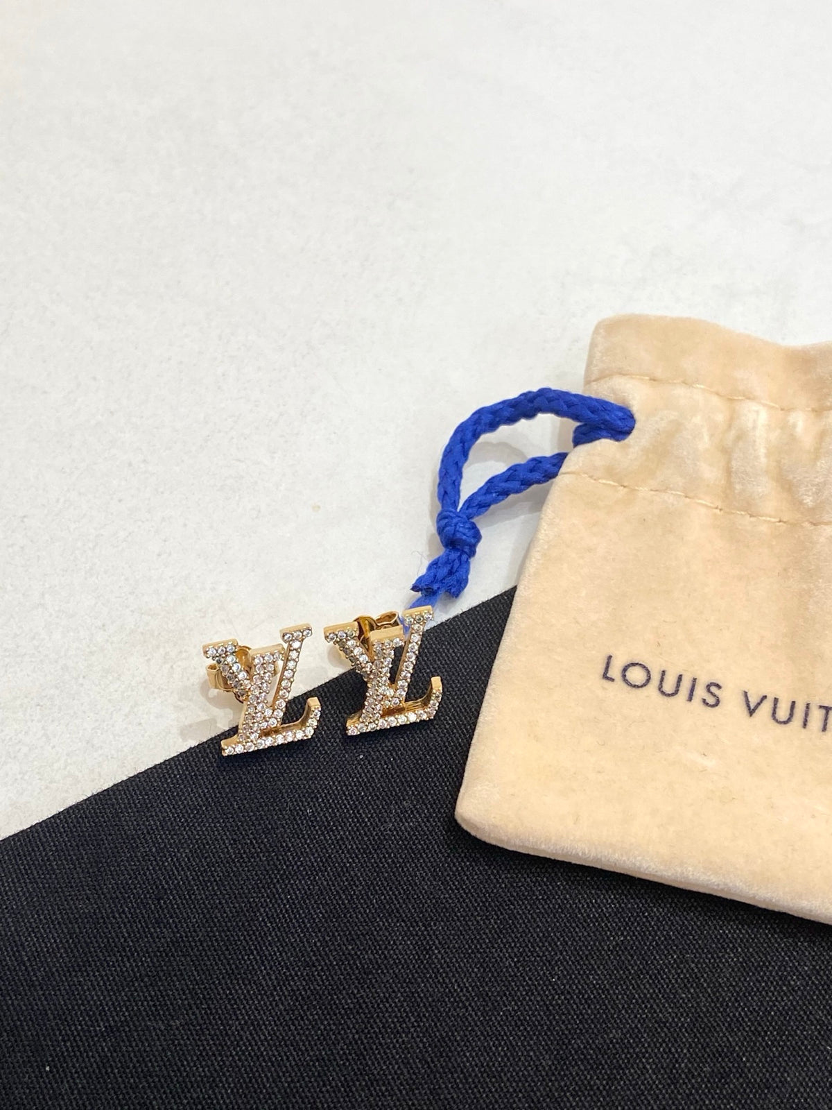 Louis Vuitton - Other - Crystal - Gold