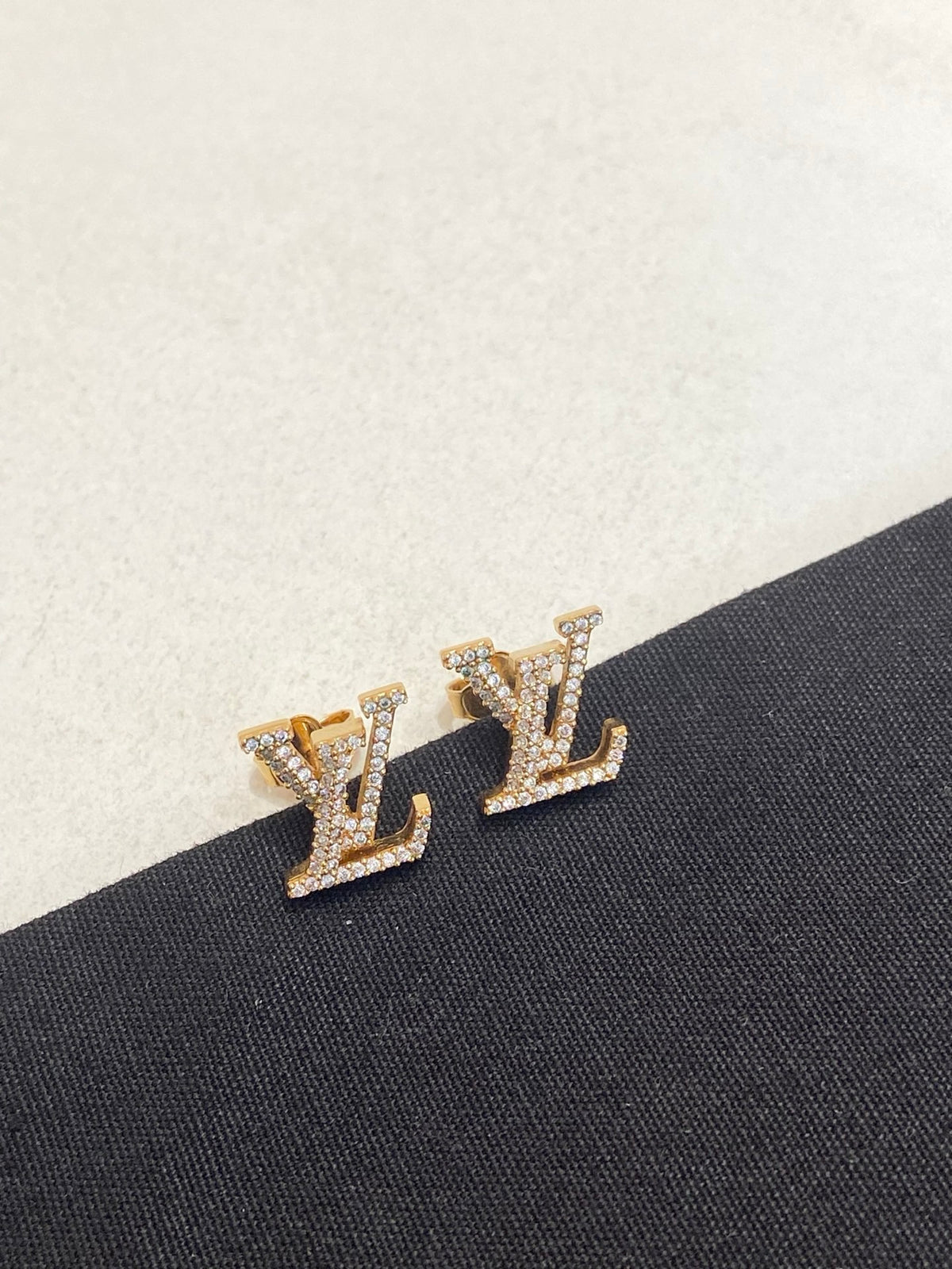 Louis Vuitton - Other - Crystal - Gold