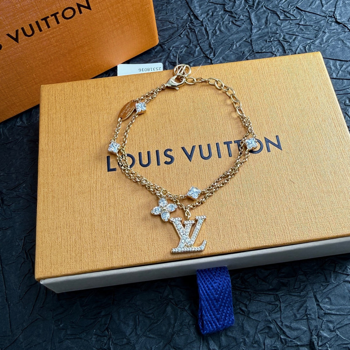 Louis Vuitton - Other - Crystal - Gold