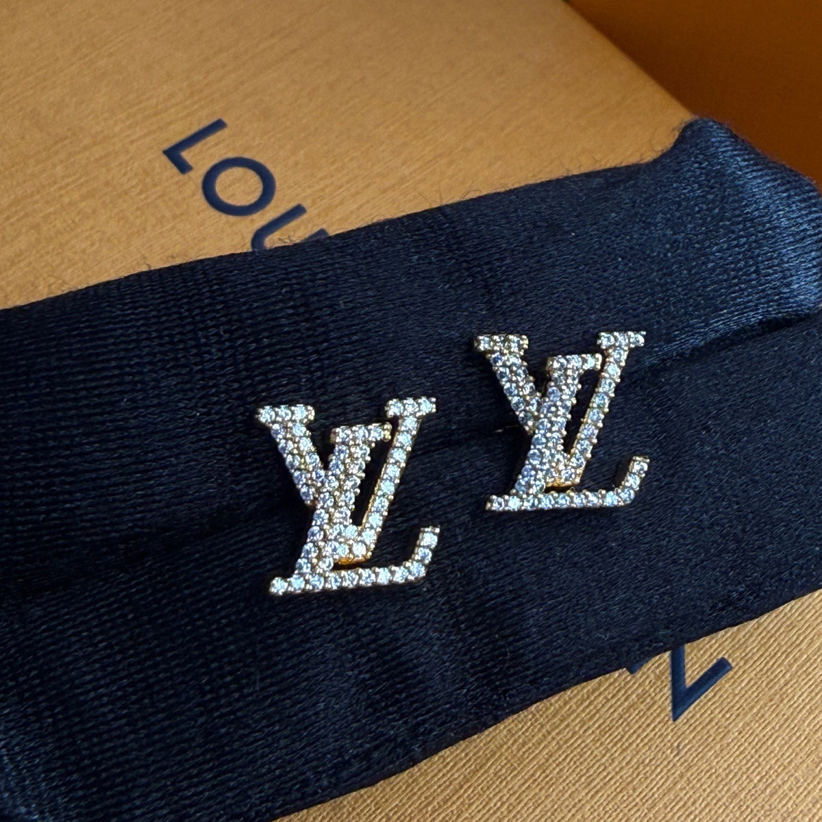 Louis Vuitton - Other - Crystal - Gold