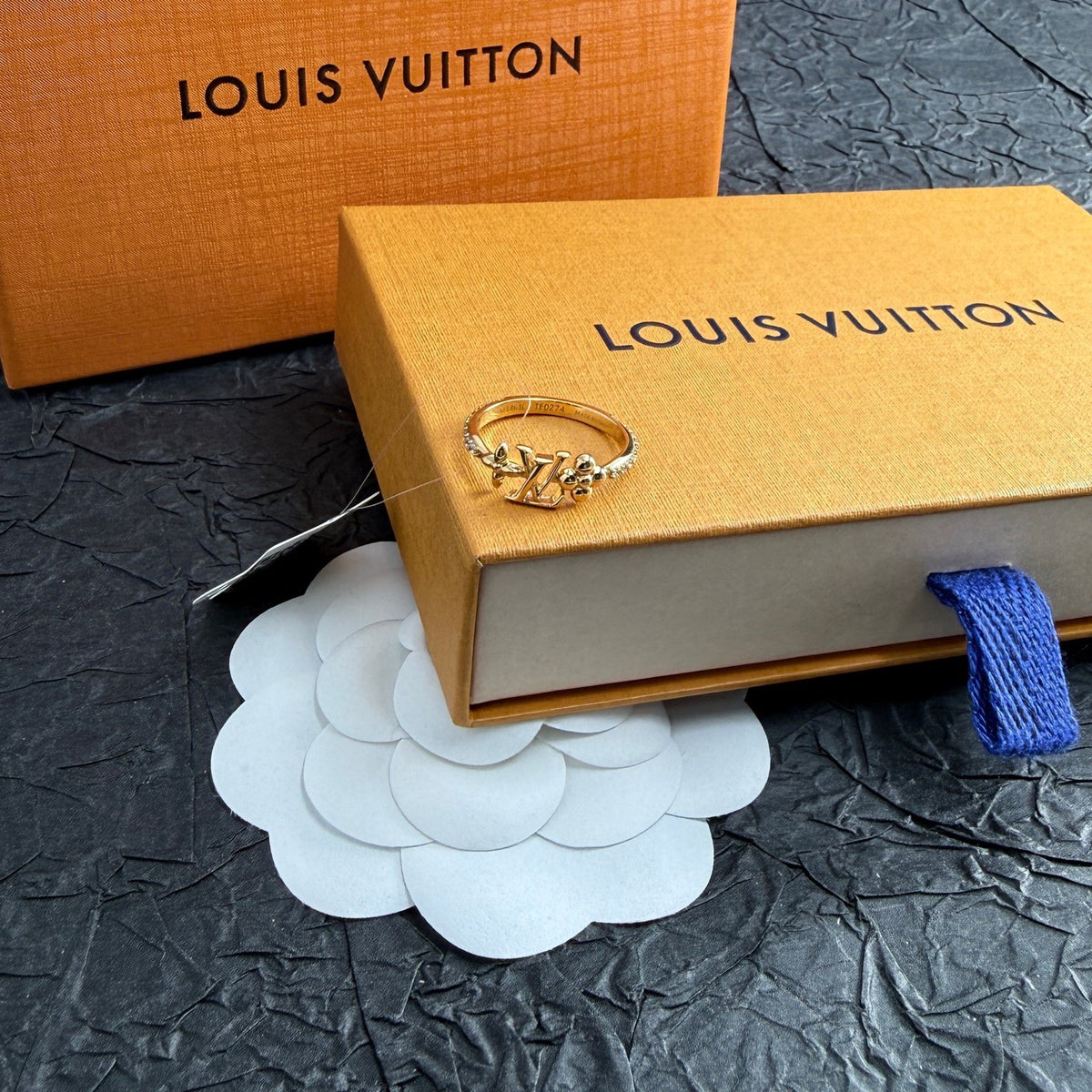Louis Vuitton - Other - Crystal - Gold - (56)