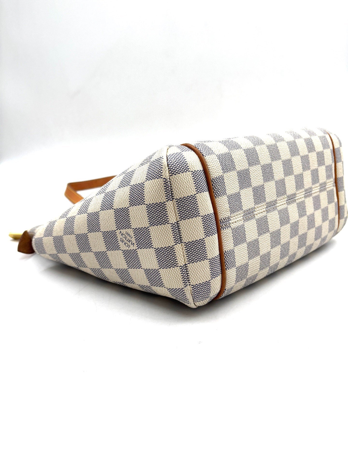 Louis Vuitton - Other - Damier Azur coated canvas with natural cowhide leather trim - White - (medium)