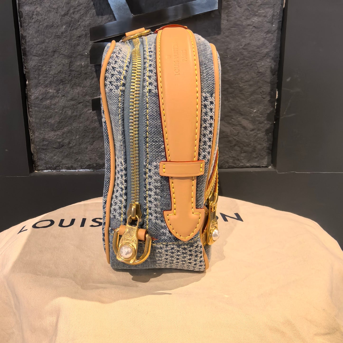Louis Vuitton - Other - Denim - Jeans - Blue - (medium)