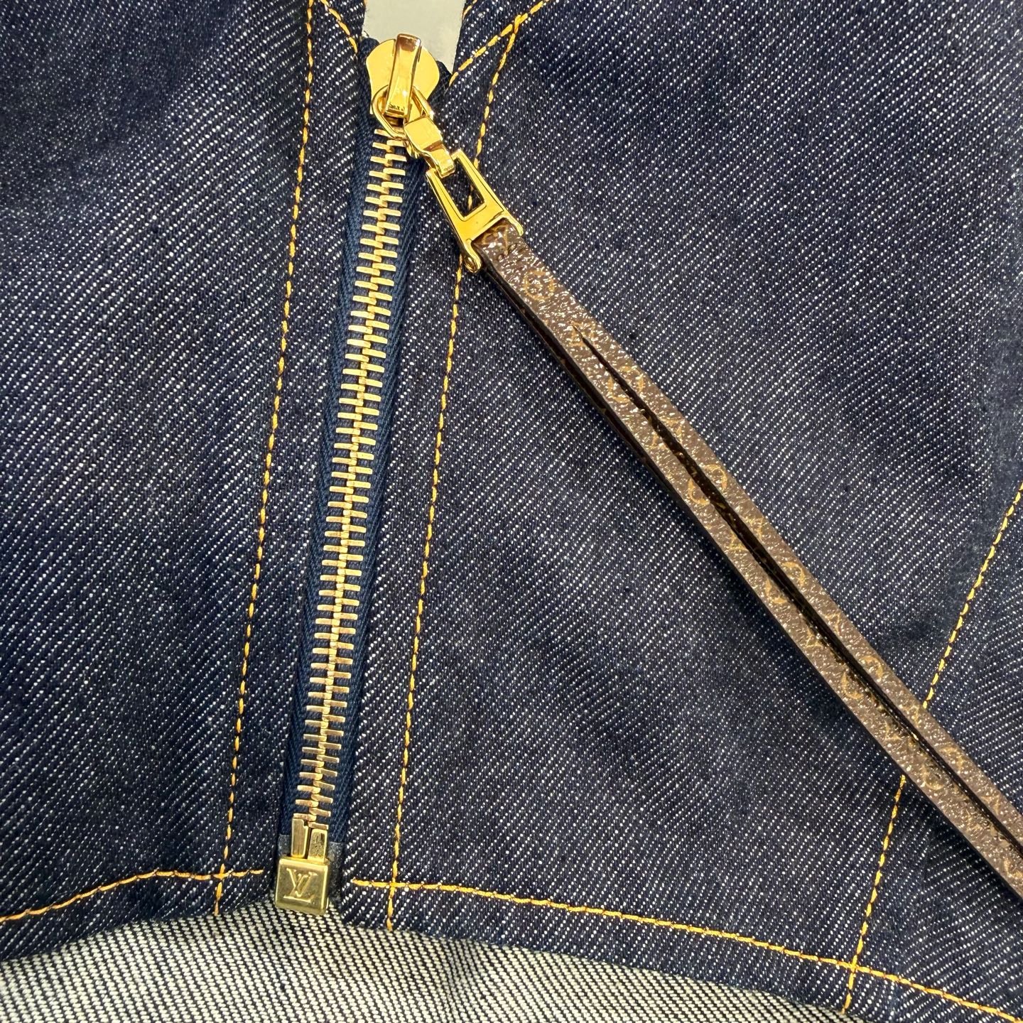Louis Vuitton - Other - Denim - Jeans - Navy - (34)