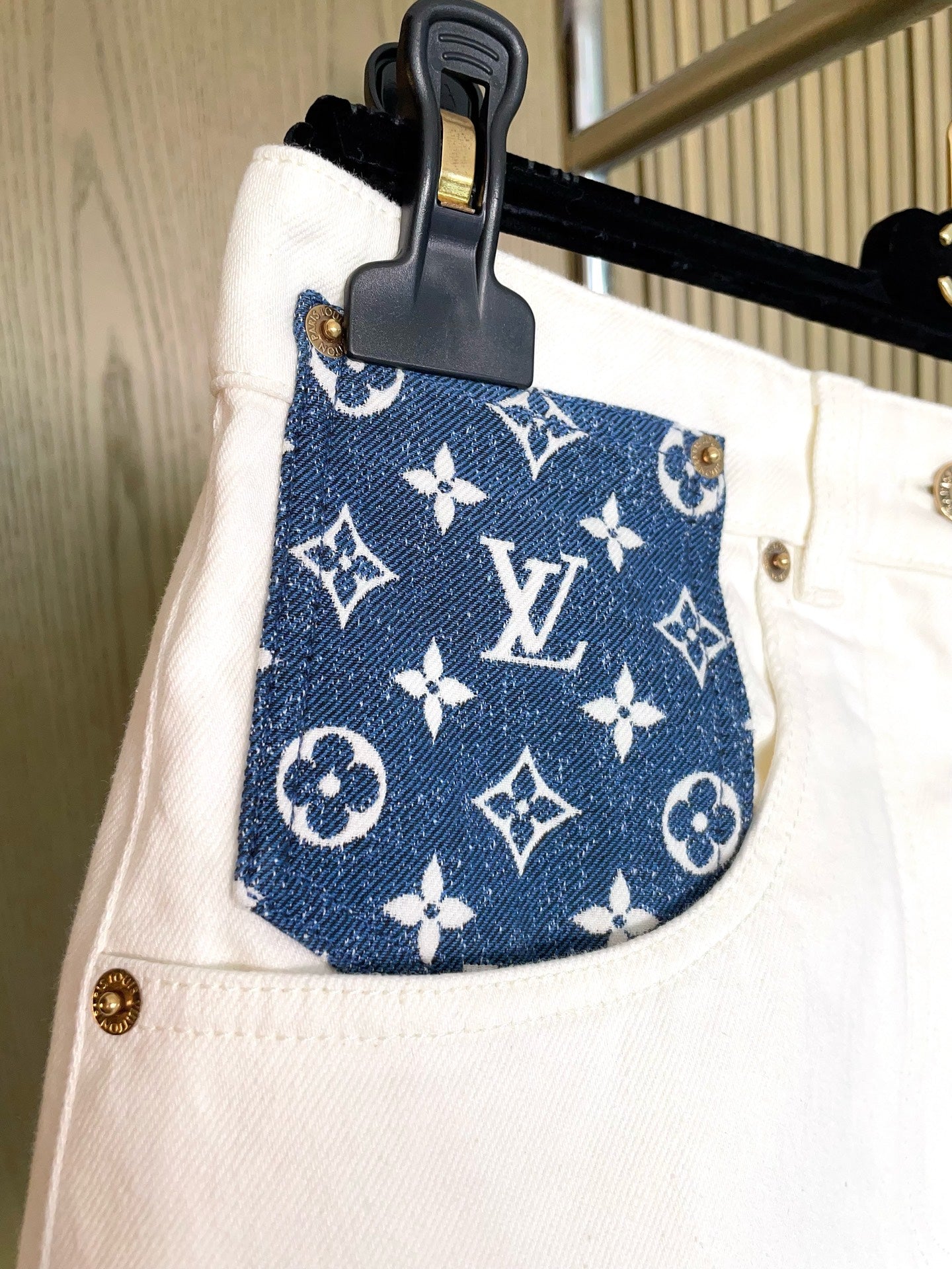 Louis Vuitton - Other - Denim - Jeans - White - (36)
