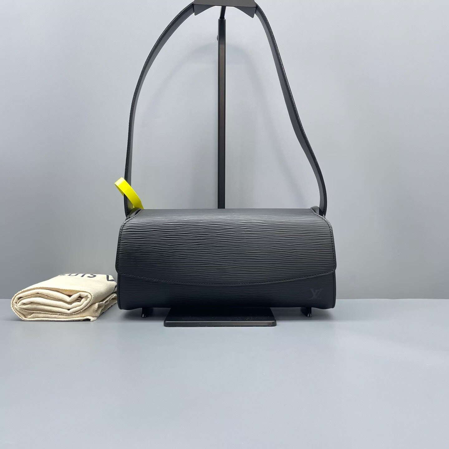 Louis Vuitton - Other - Epi leather - Black - (small)
