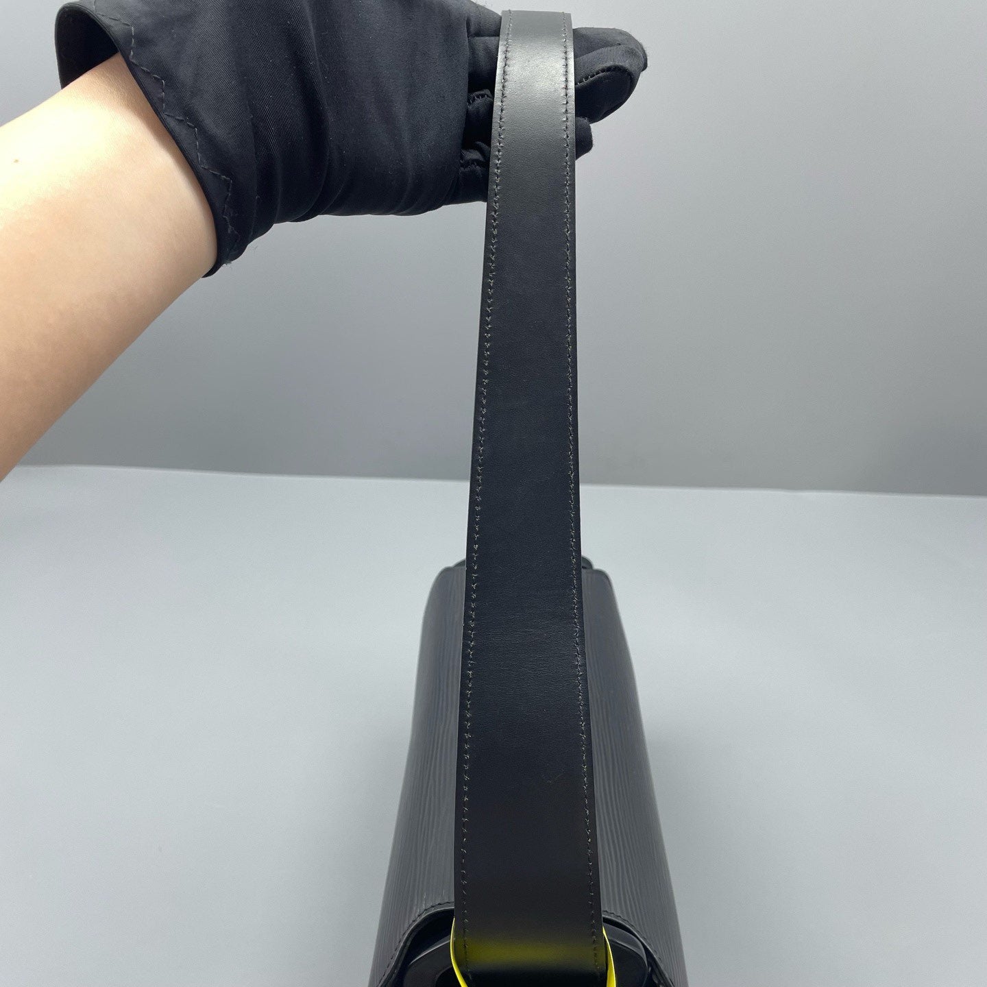 Louis Vuitton - Other - Epi leather - Black - (small)