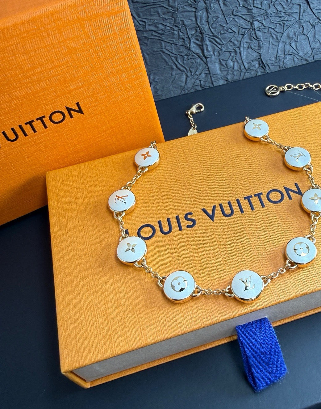Louis Vuitton - Other - Gold plated - Gold