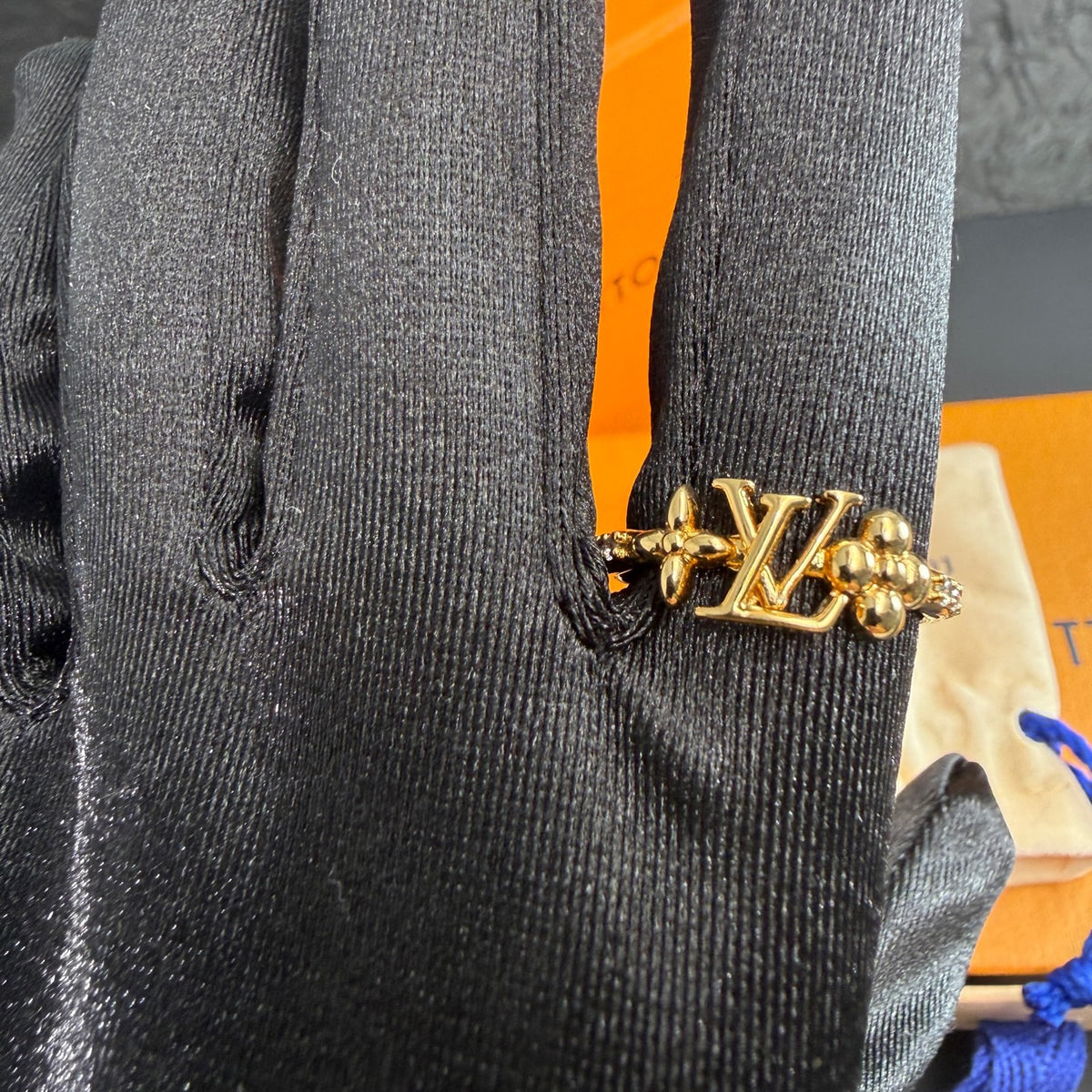 Louis Vuitton - Other - Gold-tone metal with diamond accents - Gold - (M)