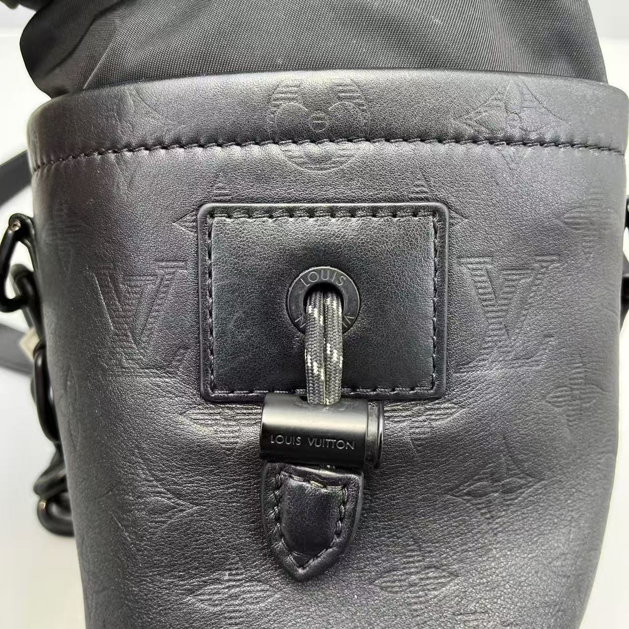 Louis Vuitton - Other - Grained leather - Black - (Mini)