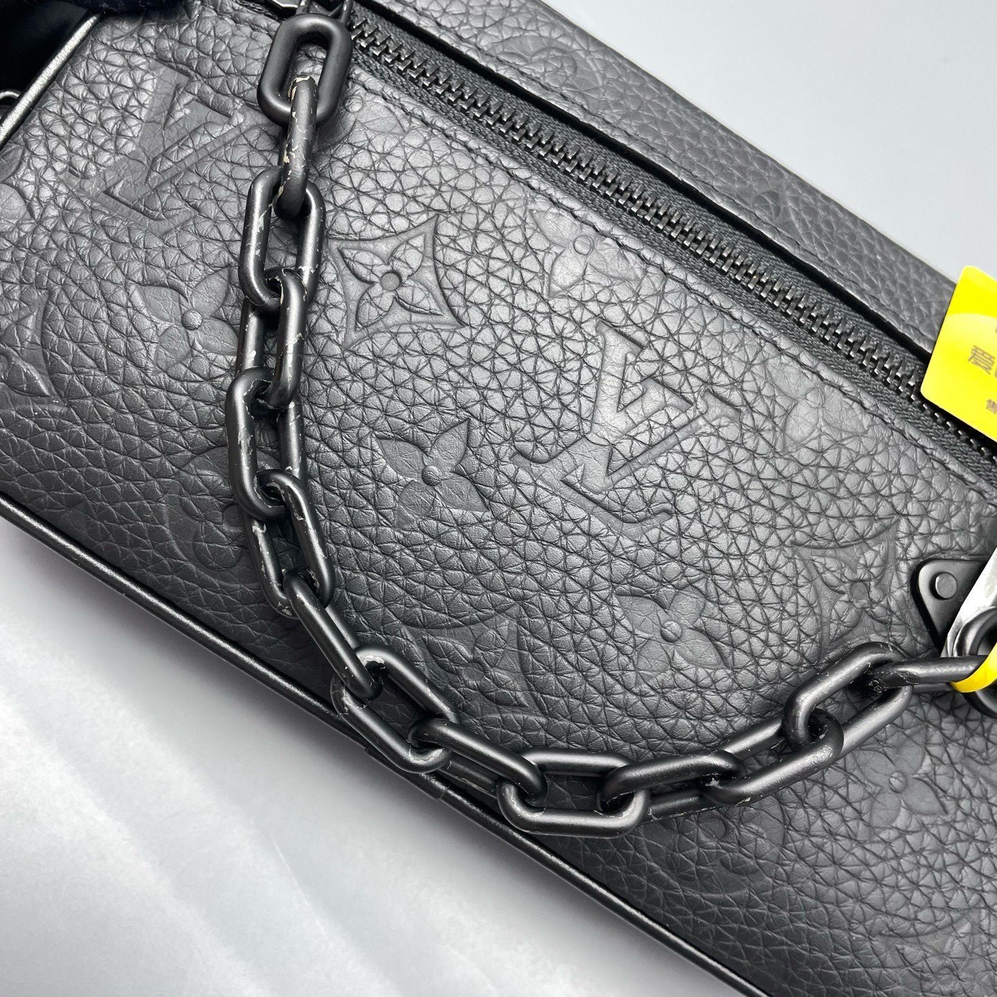 Louis Vuitton - Other - Grained leather - Black - (mini)