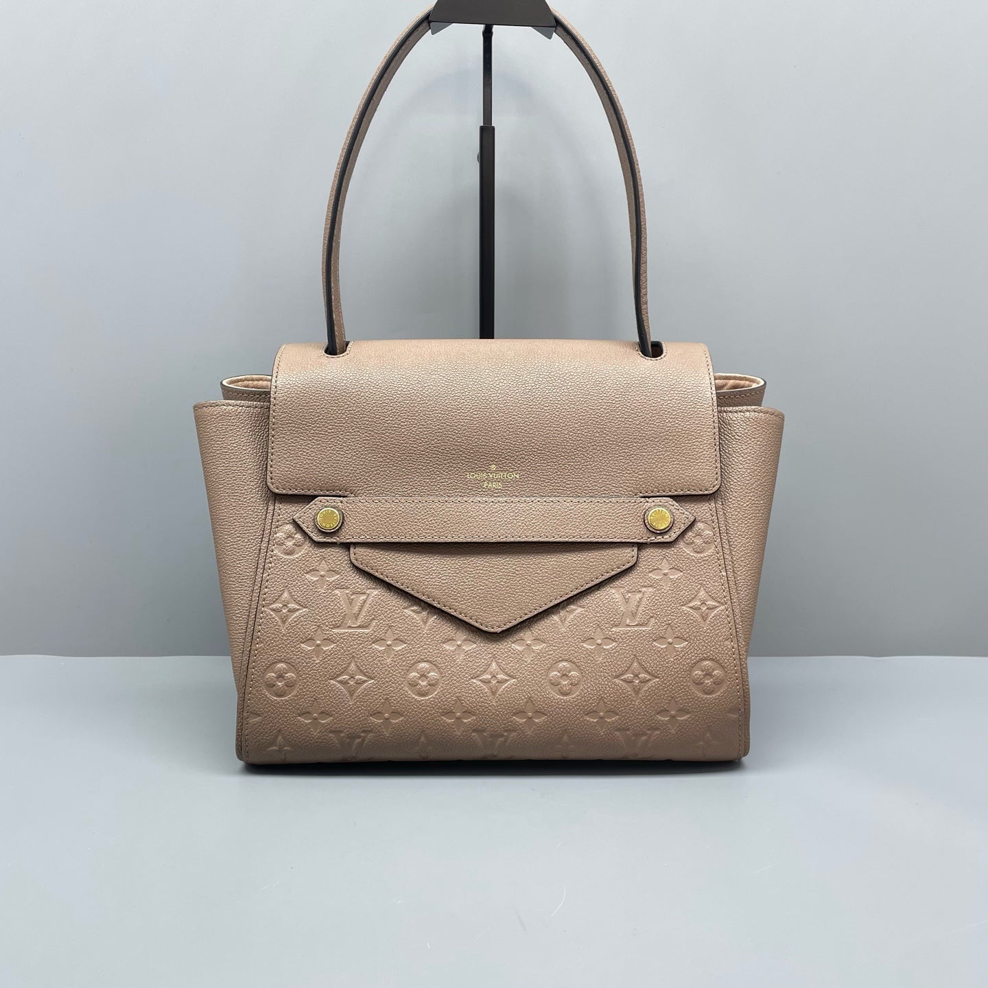 Louis Vuitton - Other - Leather - Beige - (medium)