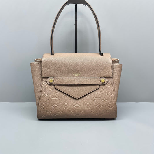 Louis Vuitton - Other - Leather - Beige - (medium)