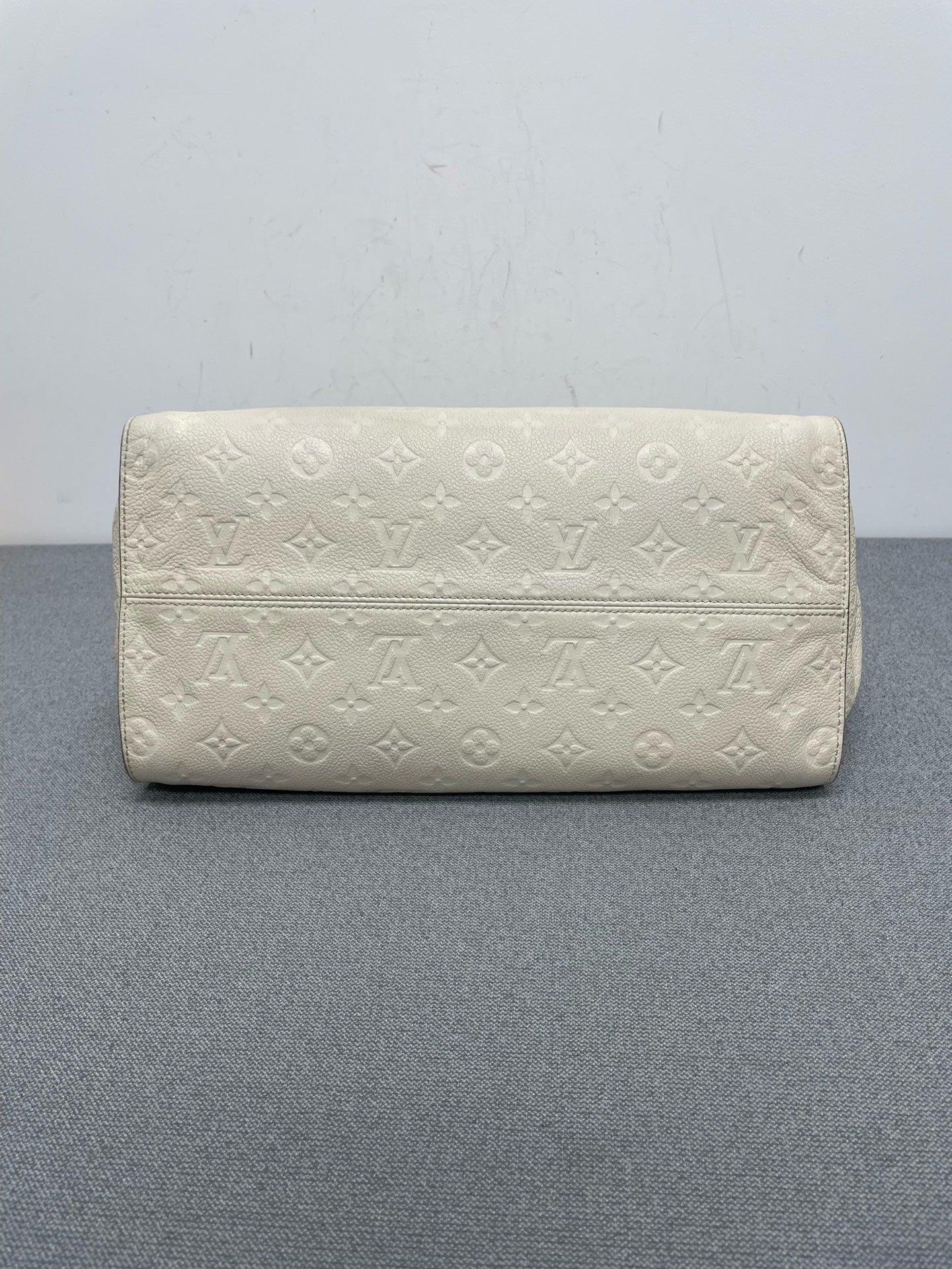 Louis Vuitton - Other - Leather - Beige - (medium)