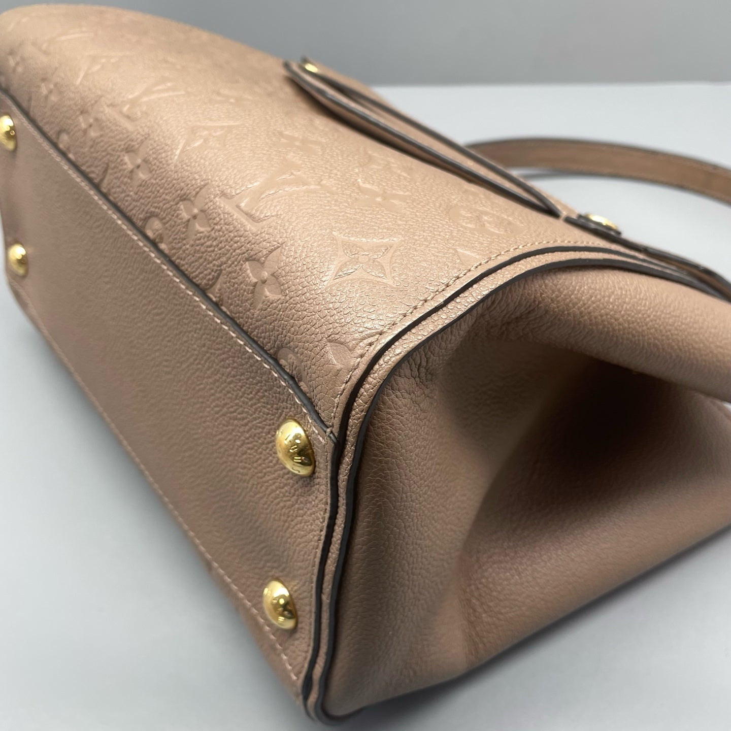Louis Vuitton - Other - Leather - Beige - (medium)