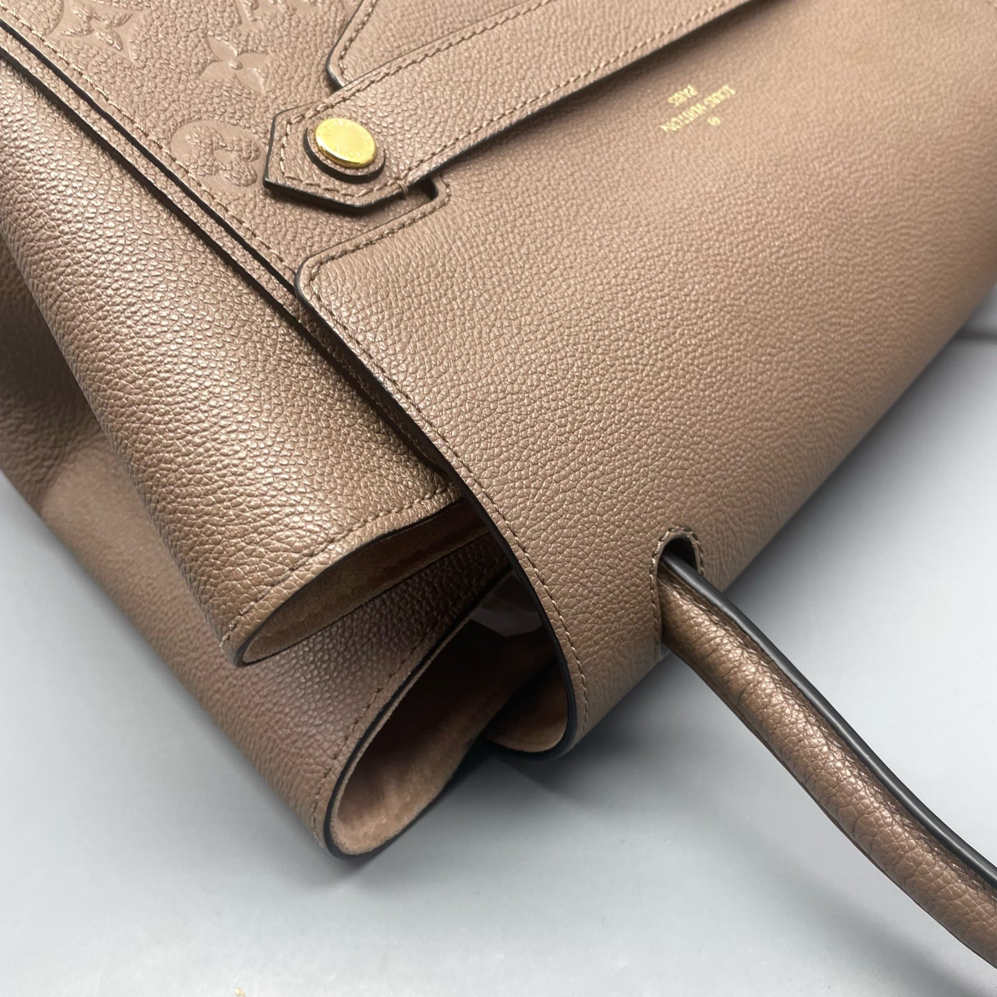 Louis Vuitton - Other - Leather - Beige - (medium)