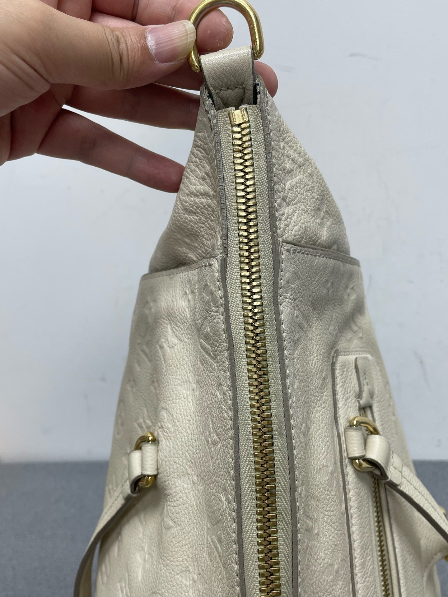 Louis Vuitton - Other - Leather - Beige - (medium)