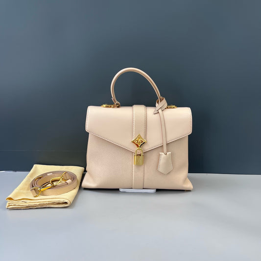 Louis Vuitton - Other - Leather - Beige - (small)