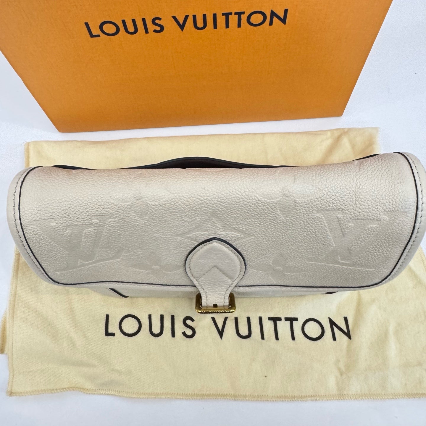 Louis Vuitton - Other - Leather - Beige - (Small)