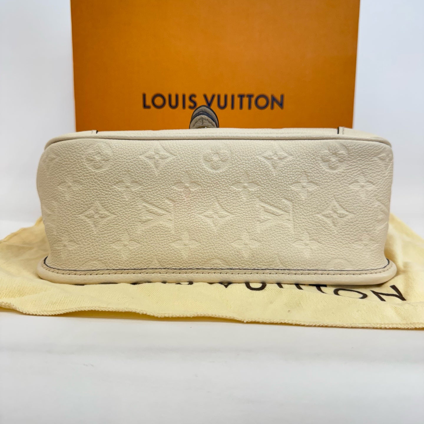 Louis Vuitton - Other - Leather - Beige - (Small)