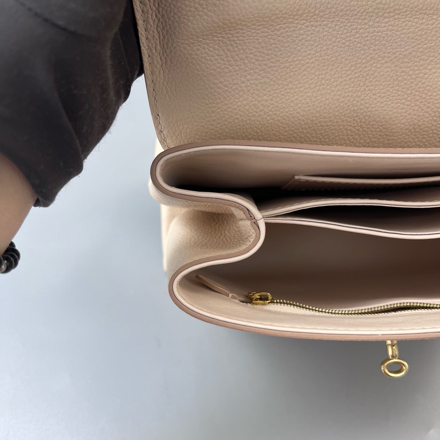 Louis Vuitton - Other - Leather - Beige - (small)