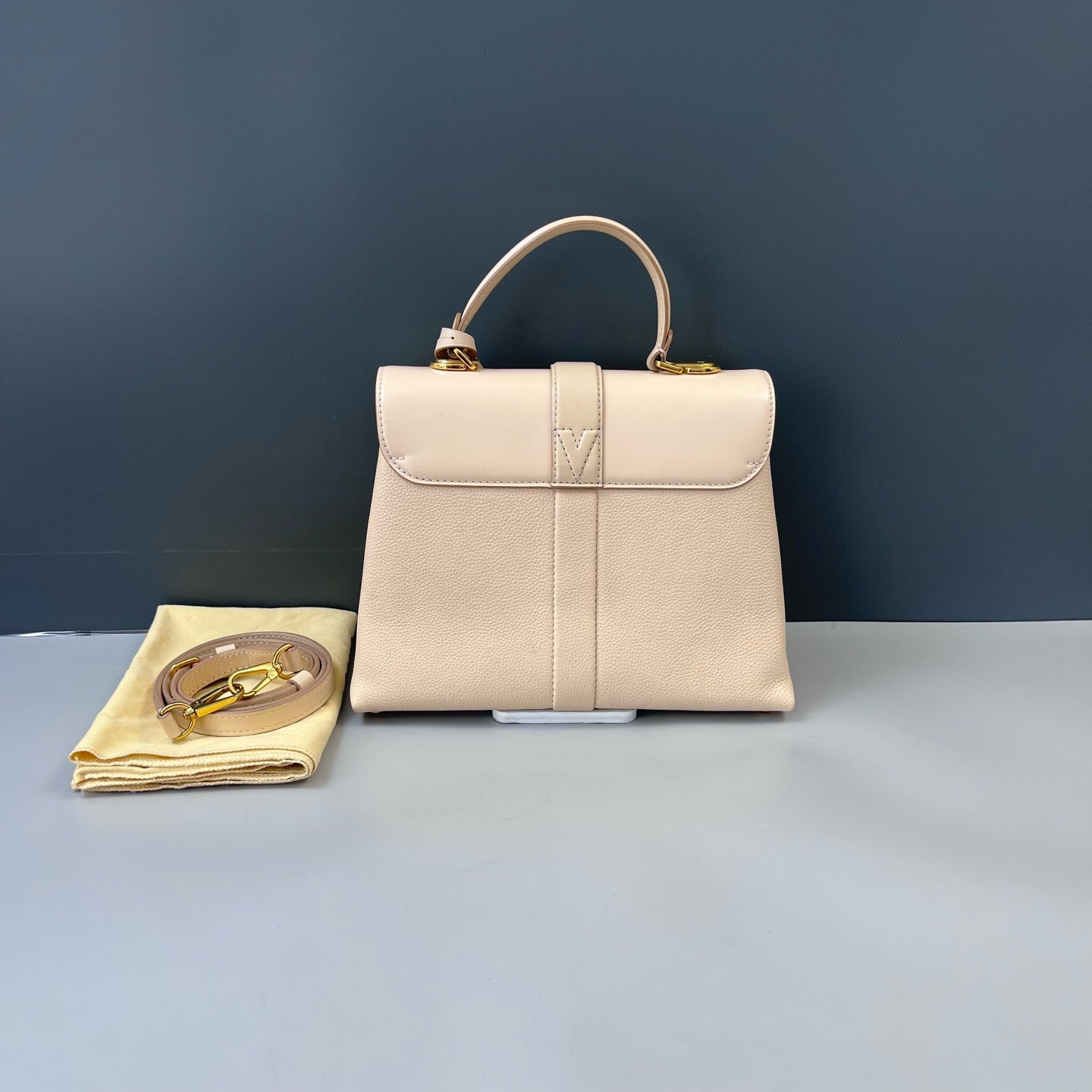 Louis Vuitton - Other - Leather - Beige - (small)