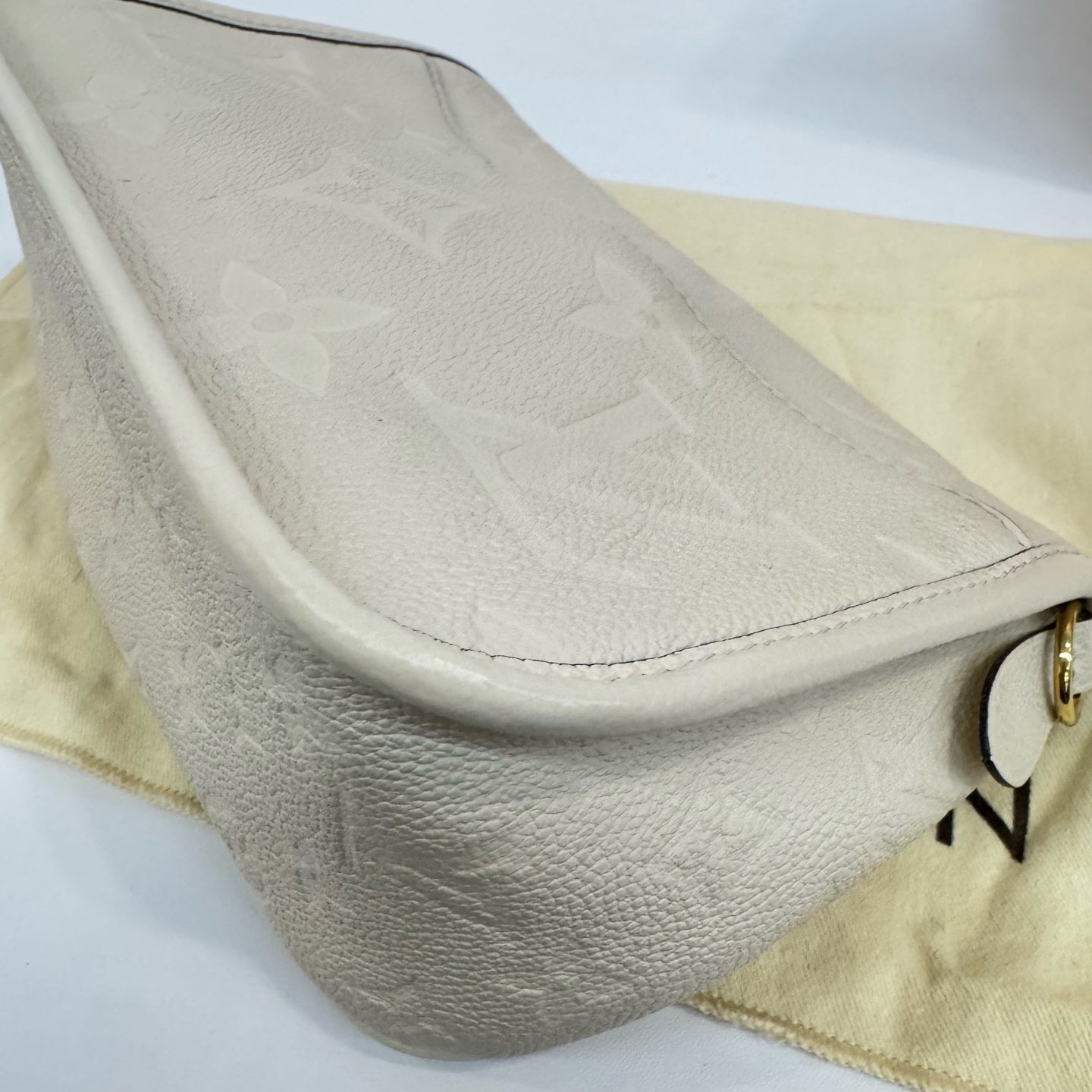 Louis Vuitton - Other - Leather - Beige - (Small)