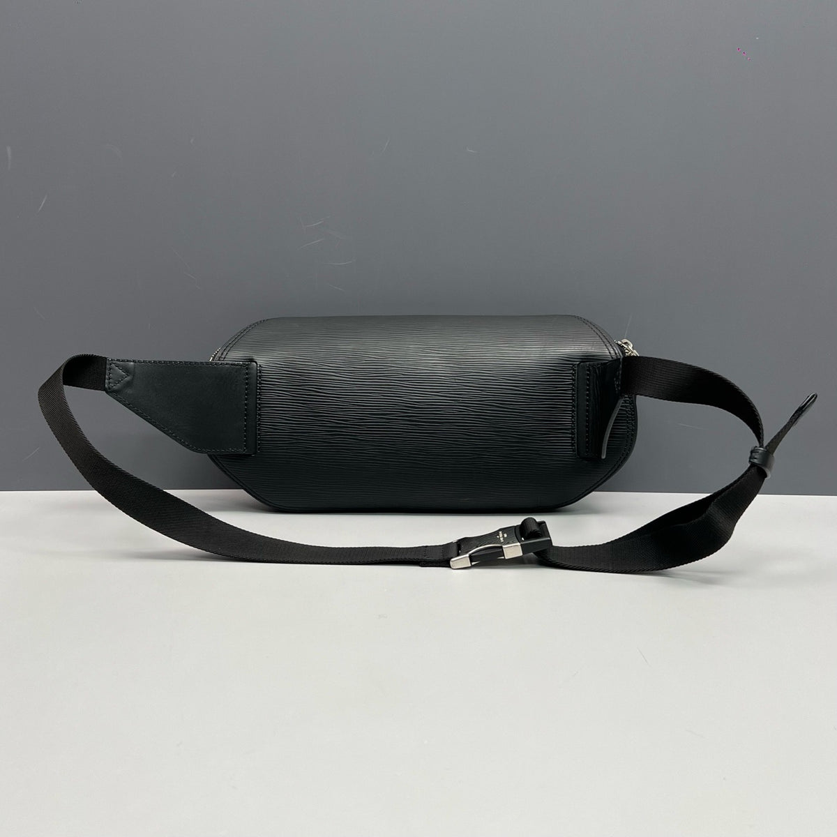 Louis Vuitton - Other - Leather - Black