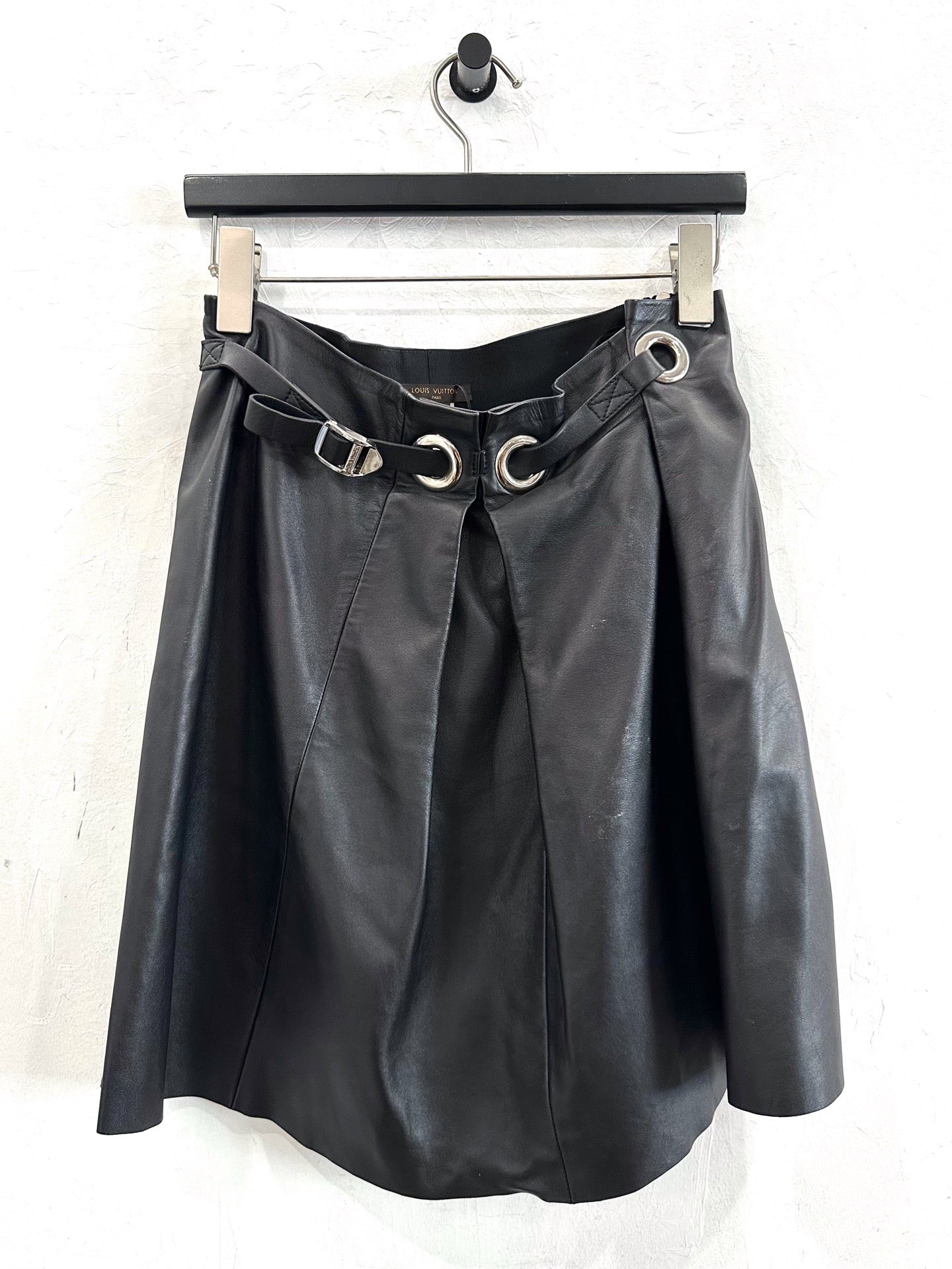 Louis Vuitton - Other - Leather - Black - (36)