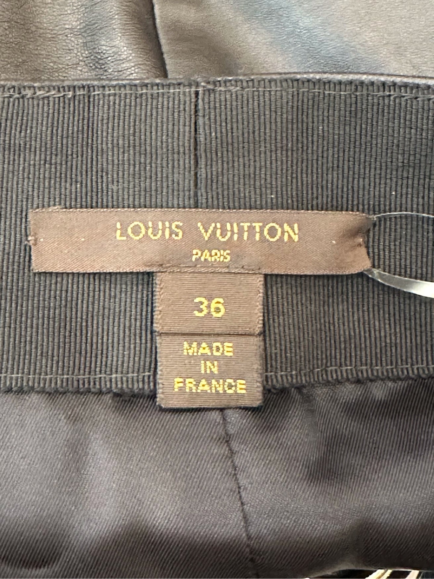 Louis Vuitton - Other - Leather - Black - (36)