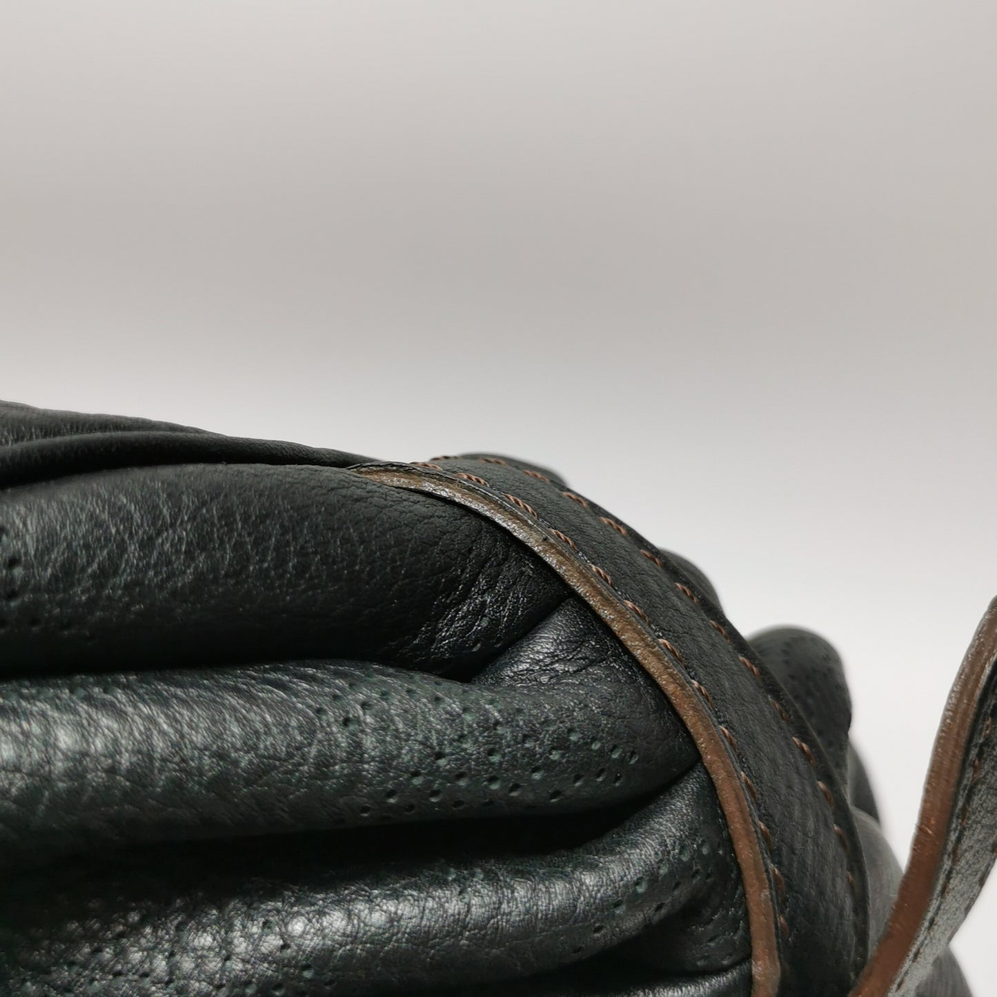 Louis Vuitton - Other - Leather - Black - (large)