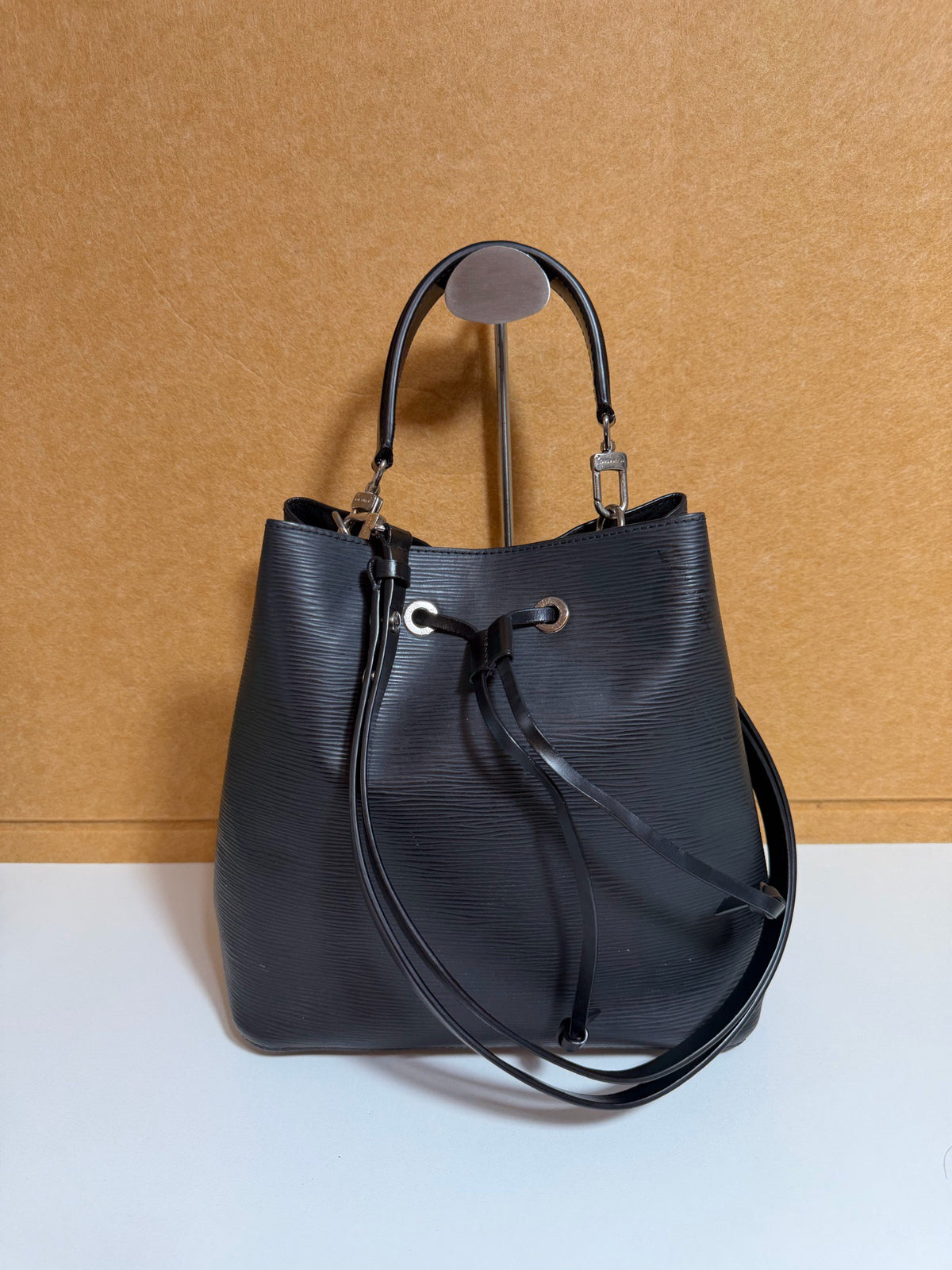 Louis Vuitton - Other - Leather - Black - (Medium)