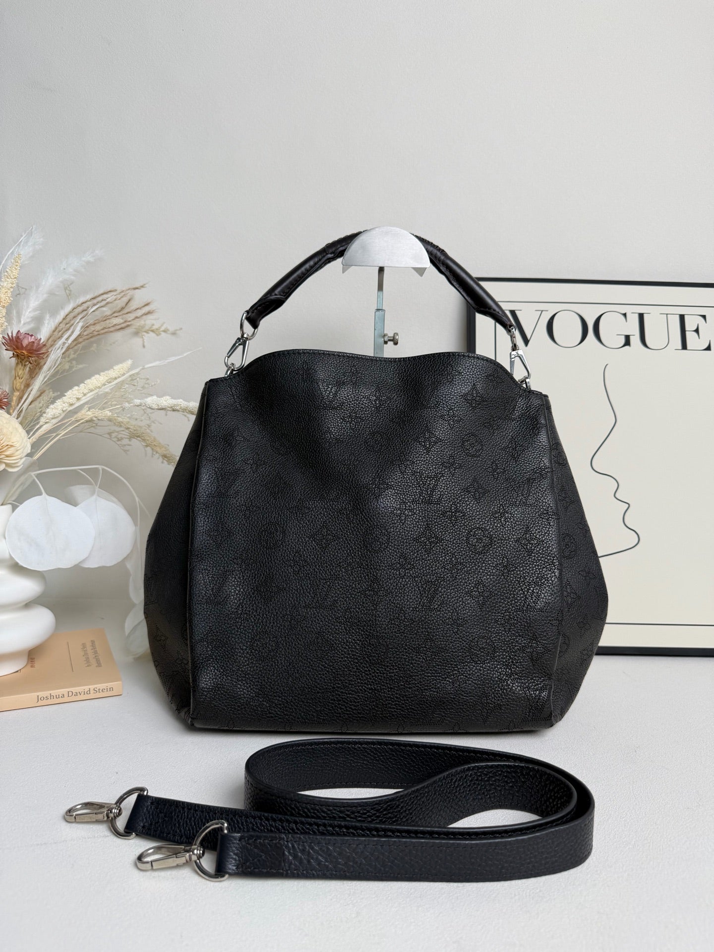 Louis Vuitton - Other - Leather - Black - (medium)