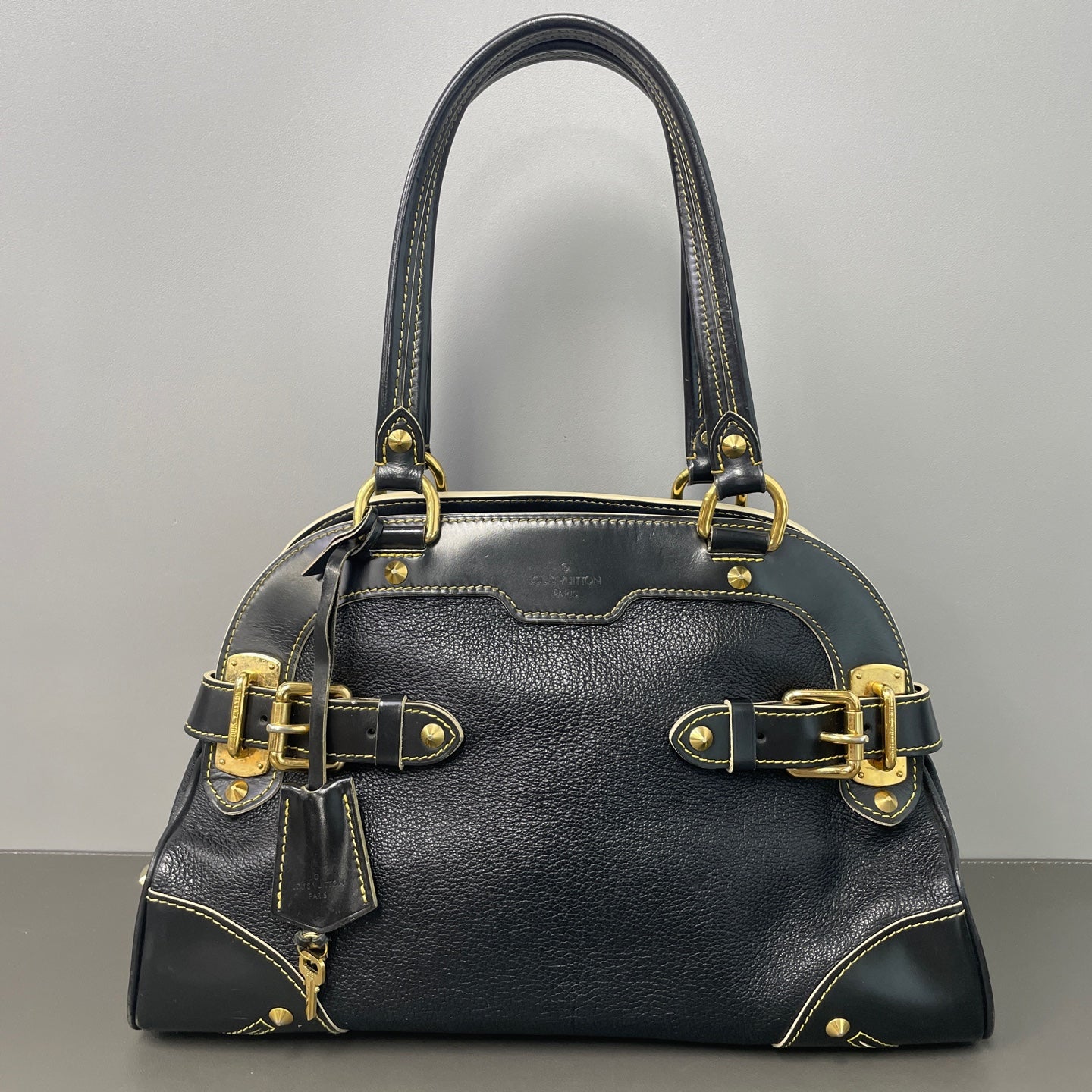 Louis Vuitton - Other - Leather - Black - (medium)