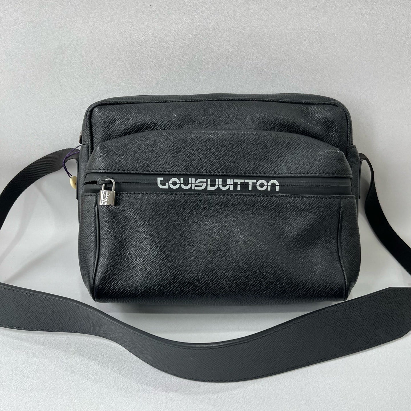 Louis Vuitton - Other - Leather - Black - (medium)