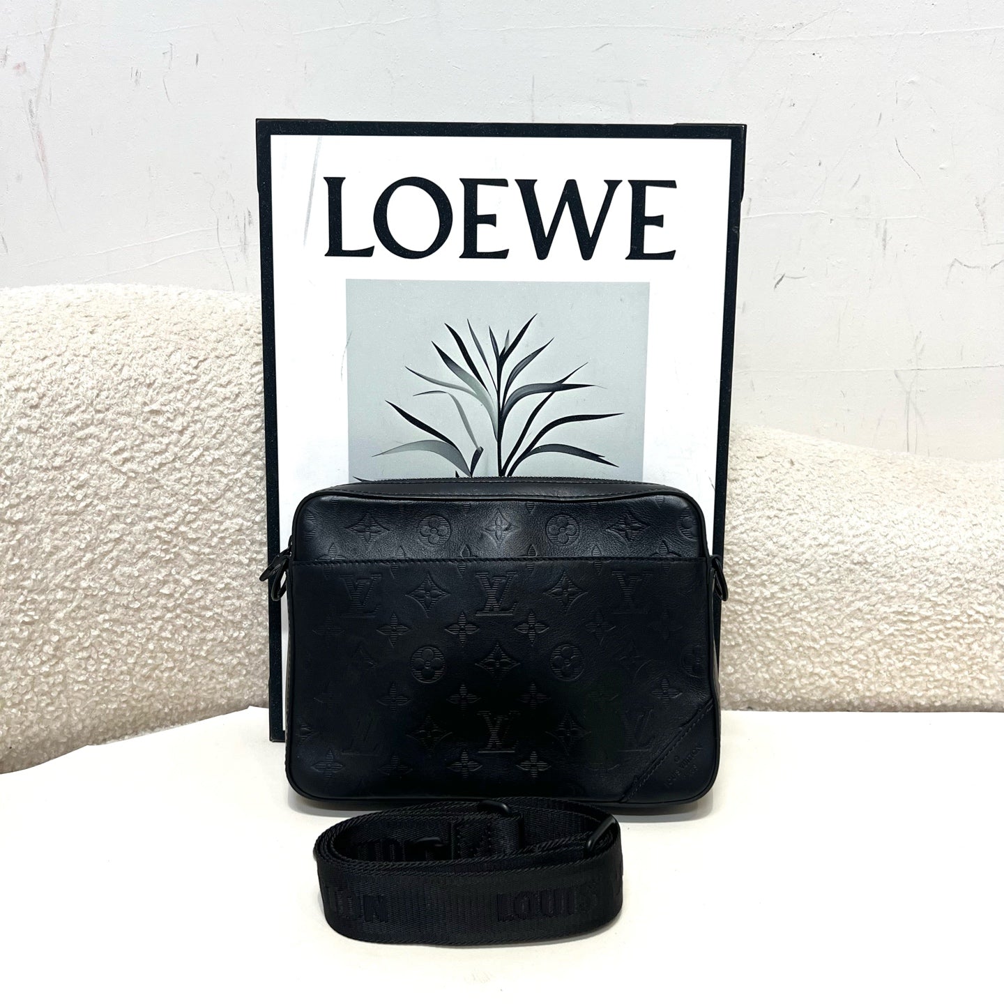 Louis Vuitton - Other - Leather - Black - (medium)