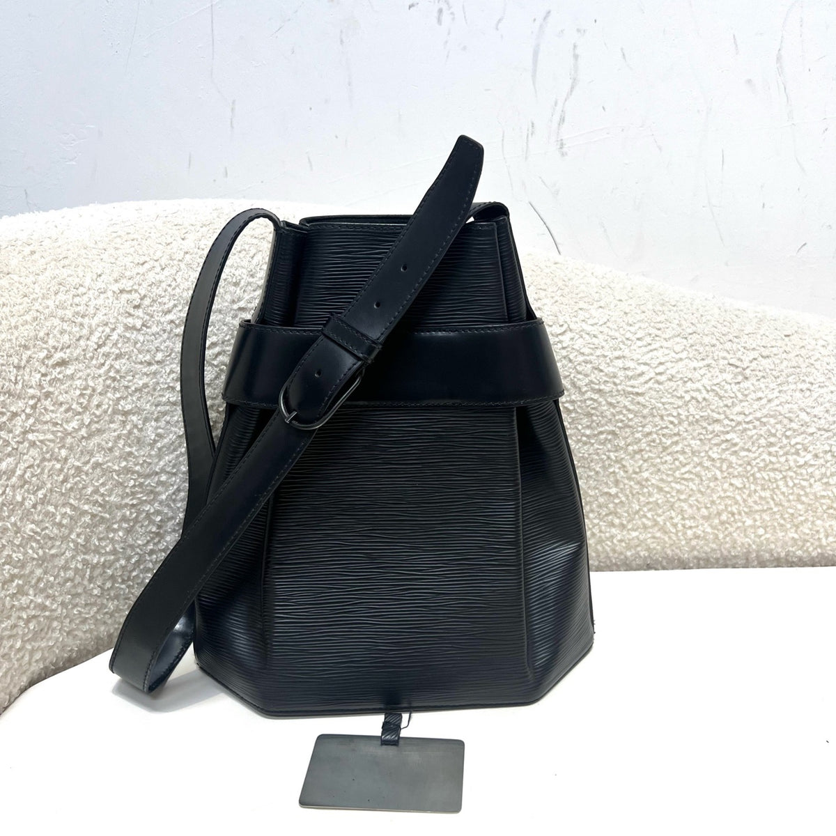 Louis Vuitton - Other - Leather - Black - (Medium)