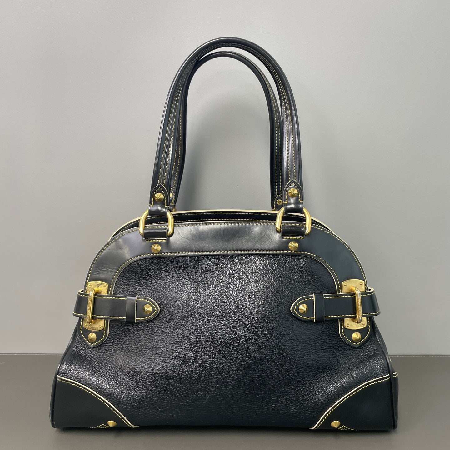 Louis Vuitton - Other - Leather - Black - (medium)