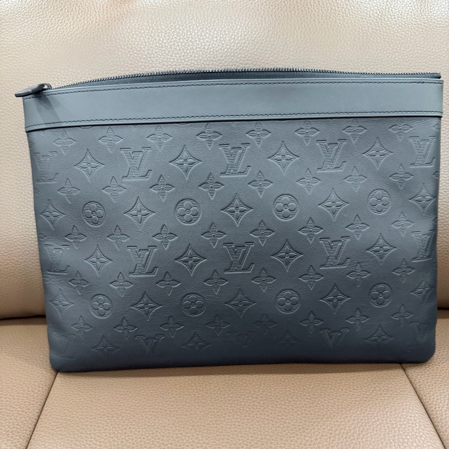 Louis Vuitton - Other - Leather - Black - (medium)