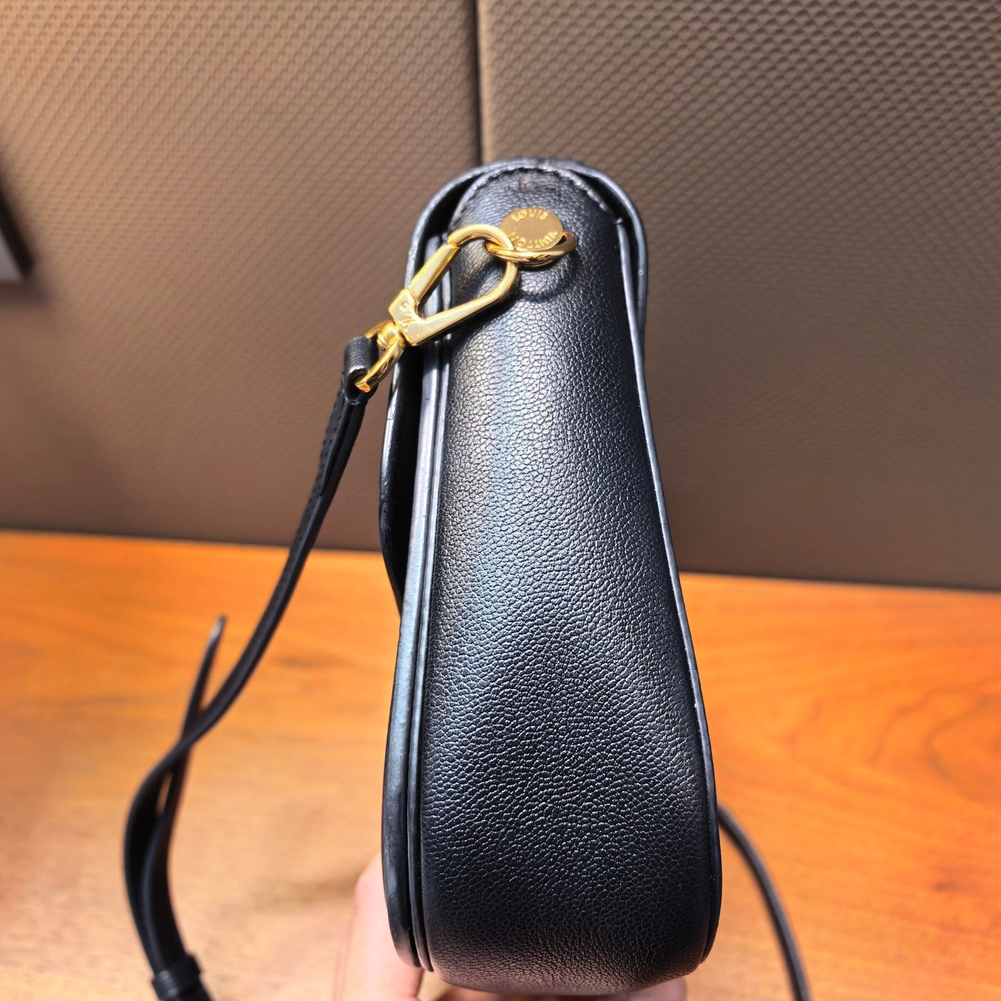 Louis Vuitton - Other - Leather - Black - (medium)