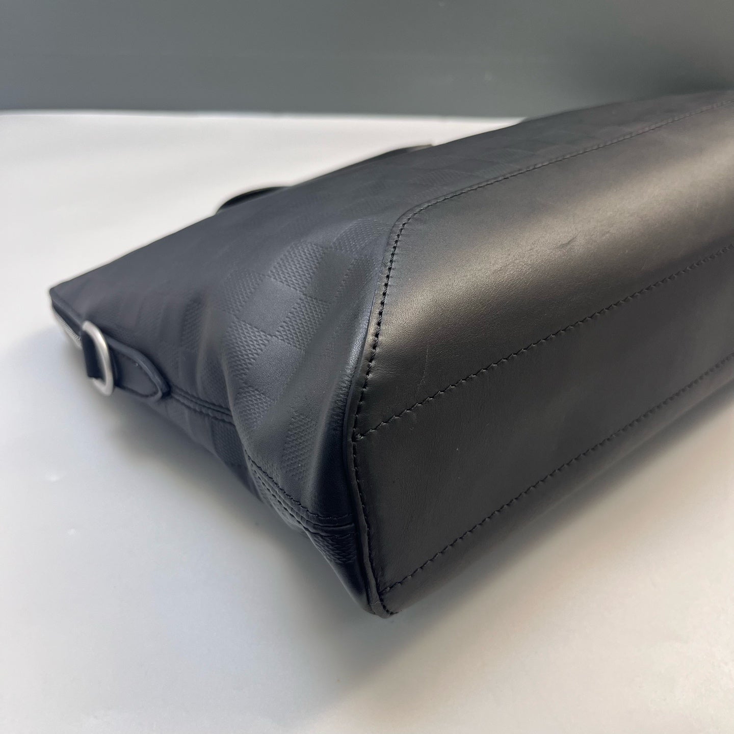 Louis Vuitton - Other - Leather - Black - (Medium)