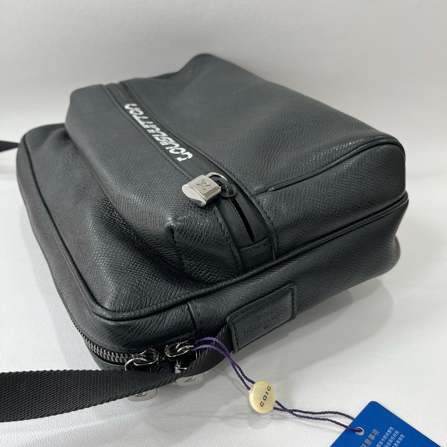 Louis Vuitton - Other - Leather - Black - (medium)