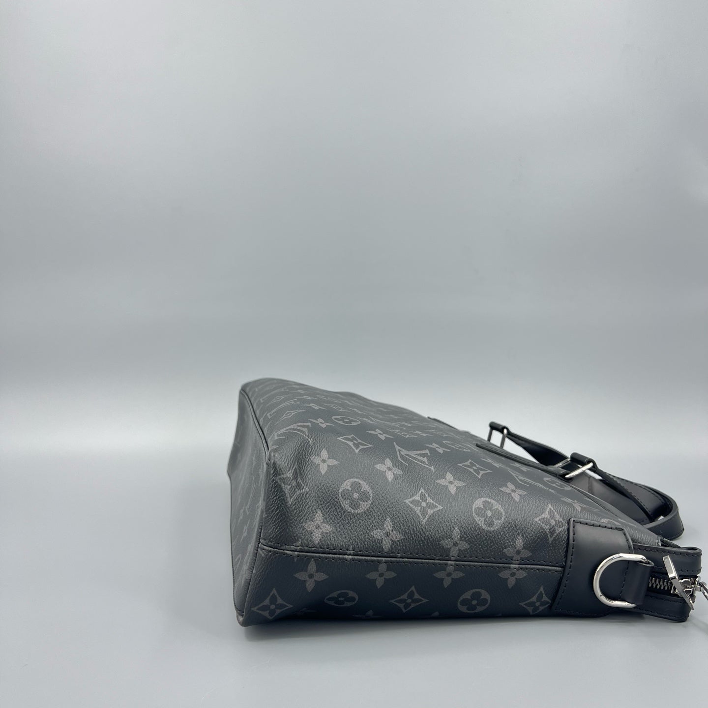 Louis Vuitton - Other - Leather - Black - (medium)