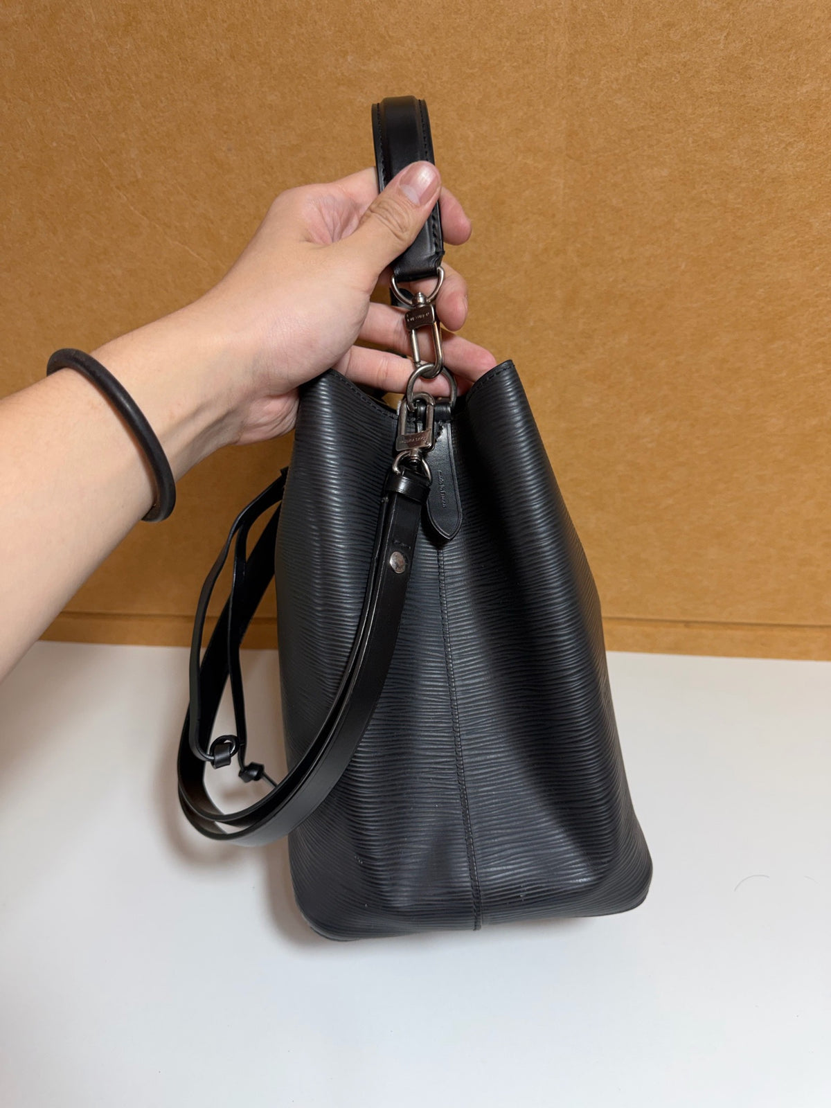 Louis Vuitton - Other - Leather - Black - (Medium)