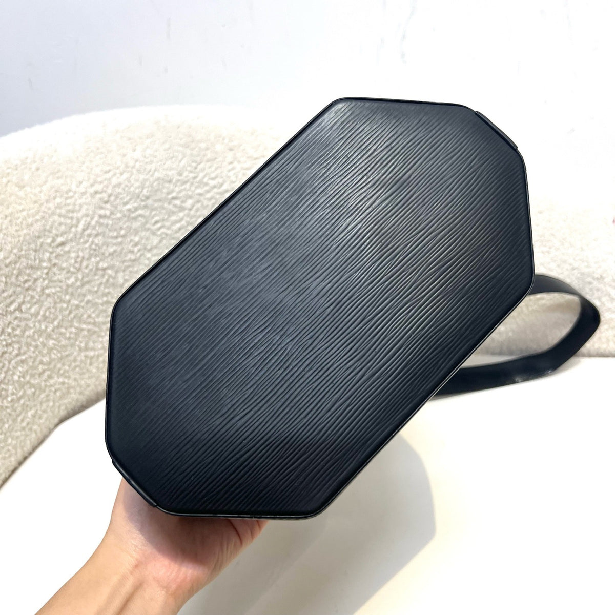 Louis Vuitton - Other - Leather - Black - (Medium)