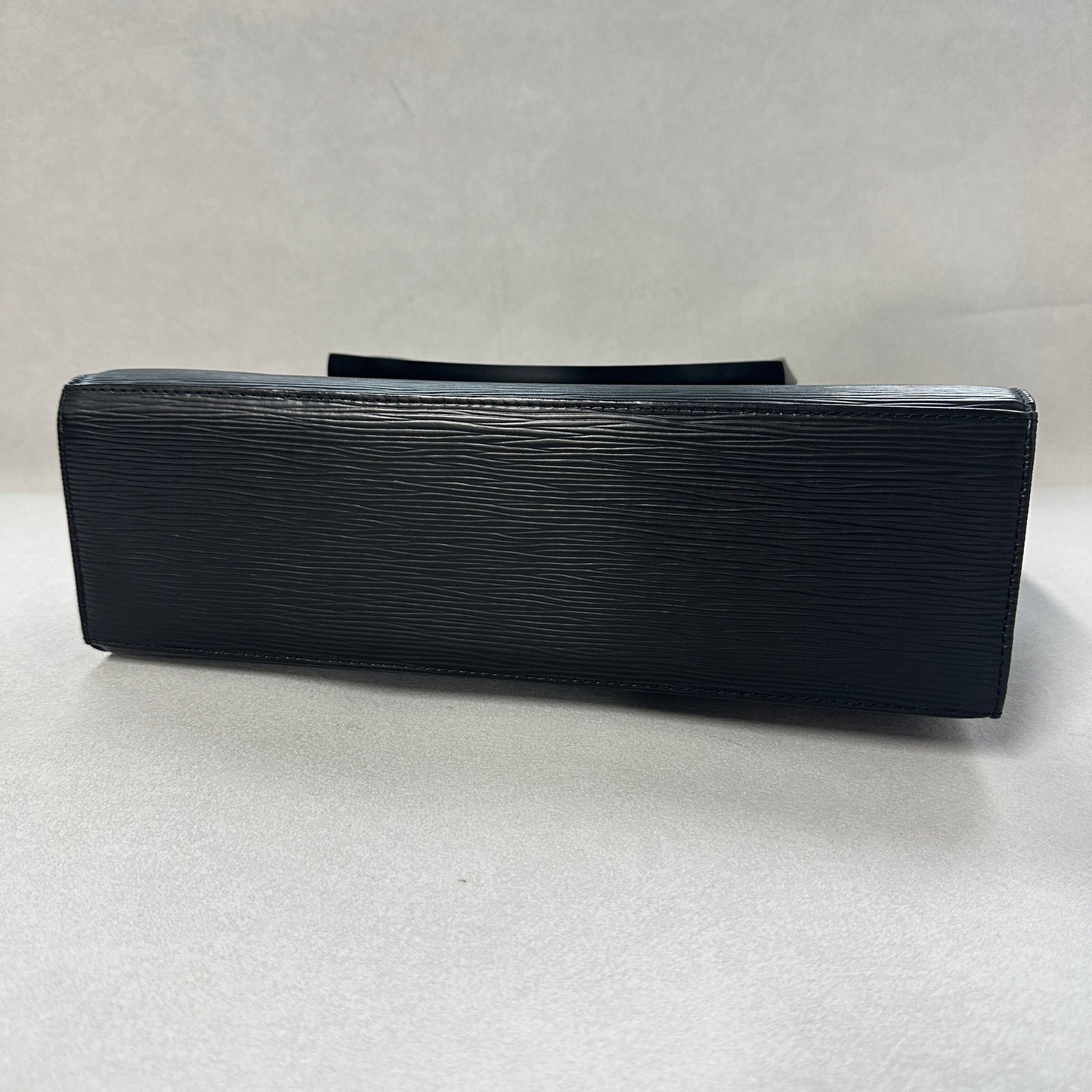 Louis Vuitton - Other - Leather - Black - (medium)