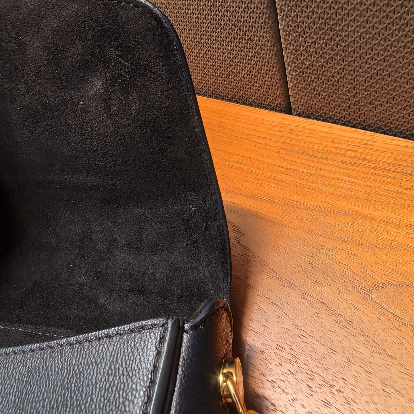 Louis Vuitton - Other - Leather - Black - (medium)